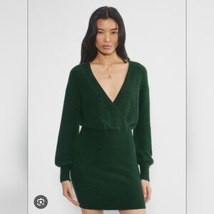 Artizia Elsie Green V-Neck Sweater Dress